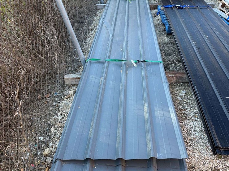 dark-grey-metal-siding-18ft-(approximately-50-pieces)-image-5