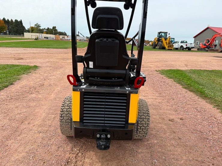 2024-new-holland-ml12t-image-17
