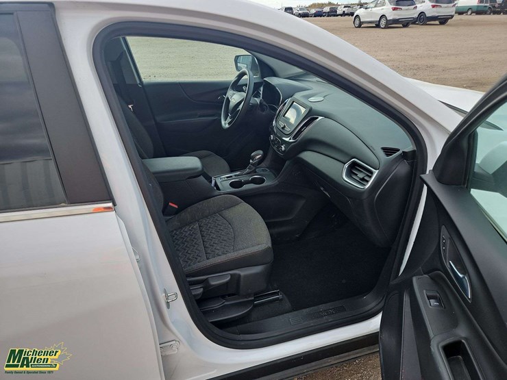 2022-chevrolet-equinox-image-27