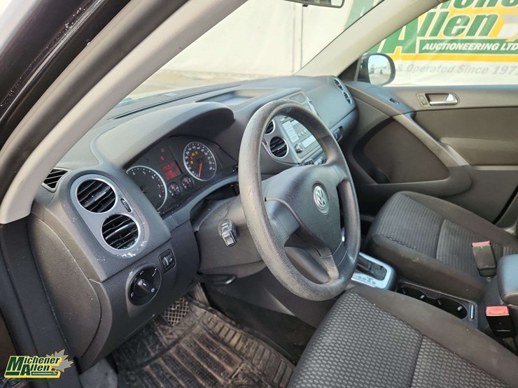 2009-volkswagen-tiguan-image-17