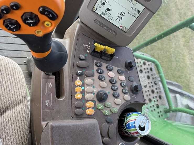 2011-john-deere-9770-sts-image-94