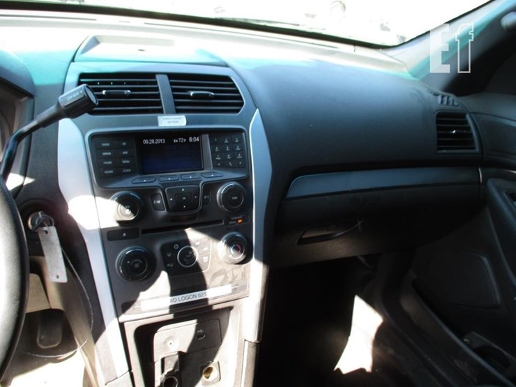 2014-ford-explorer-image-9