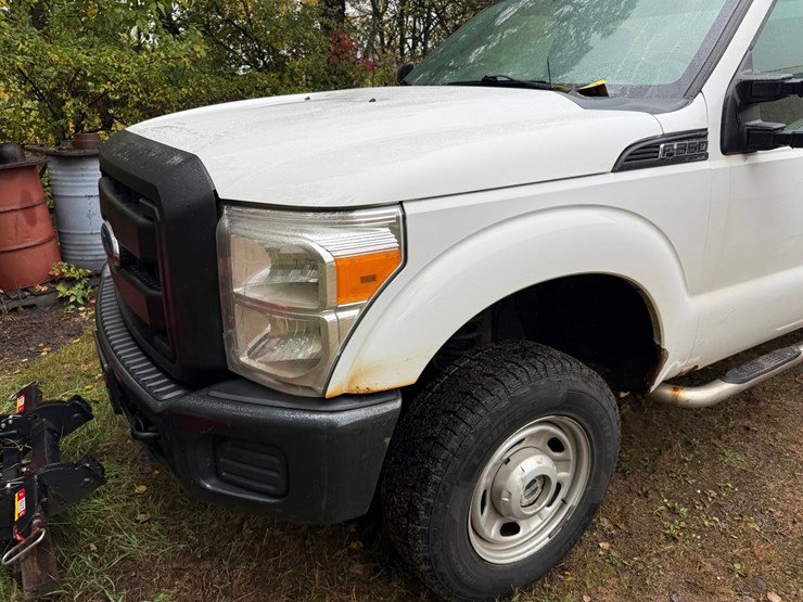 2011-ford-f350-image-16