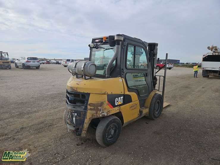 2020-caterpillar-gp45n1-image-4