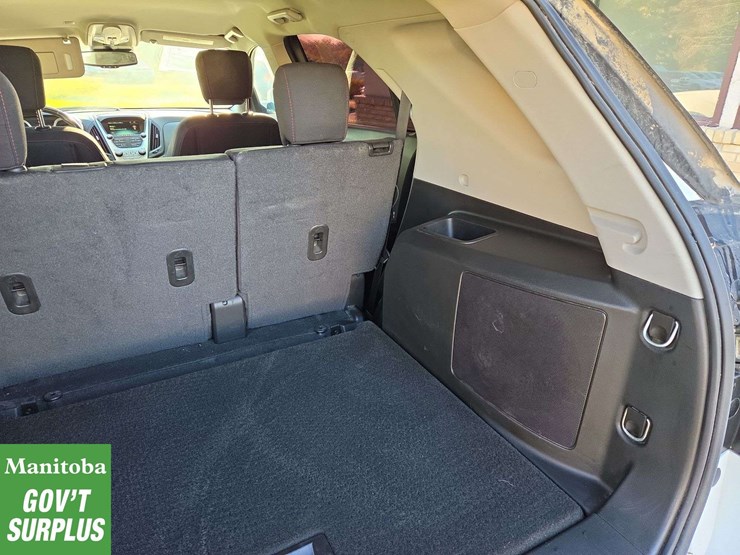 2017-chevrolet-equinox-image-26