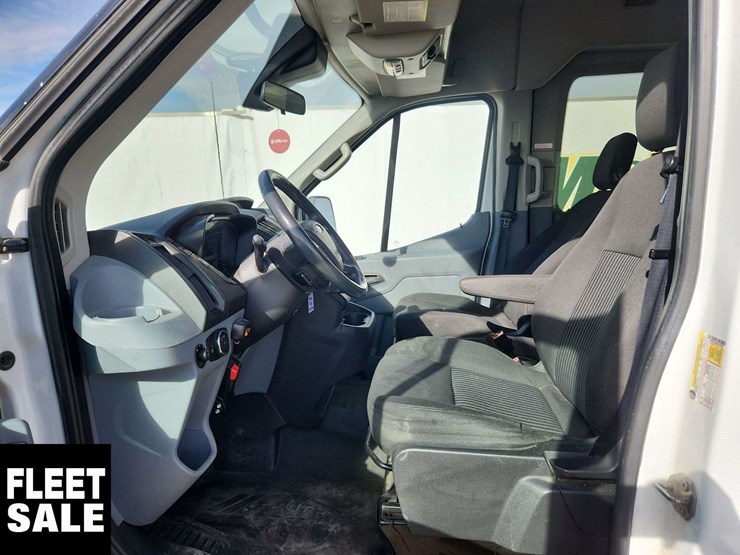 2016-ford-transit-image-13