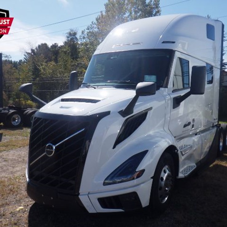 2025 VOLVO VNL860