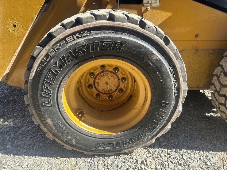 #2879-•-caterpillar-242d-wheeled-skid-steer-image-58