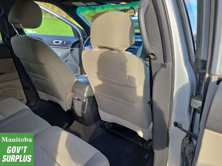 2013-ford-explorer-image-28