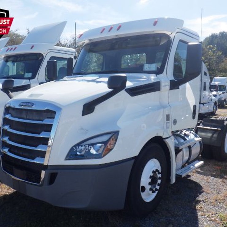 2019 FREIGHTLINER CASCADIA 126