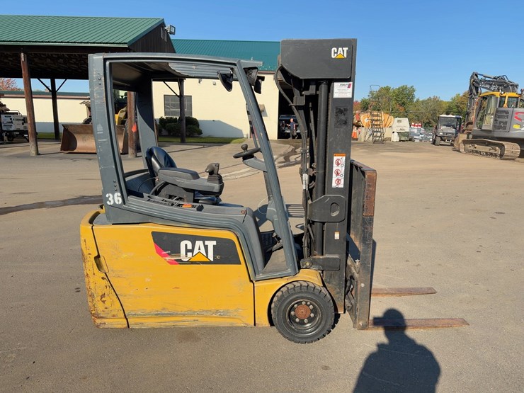 2011-caterpillar-2et4000-image-5