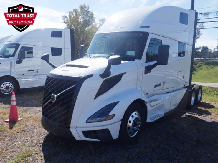 2025-volvo-vnl860-image-1