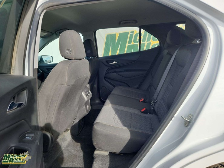 2022-chevrolet-equinox-image-15