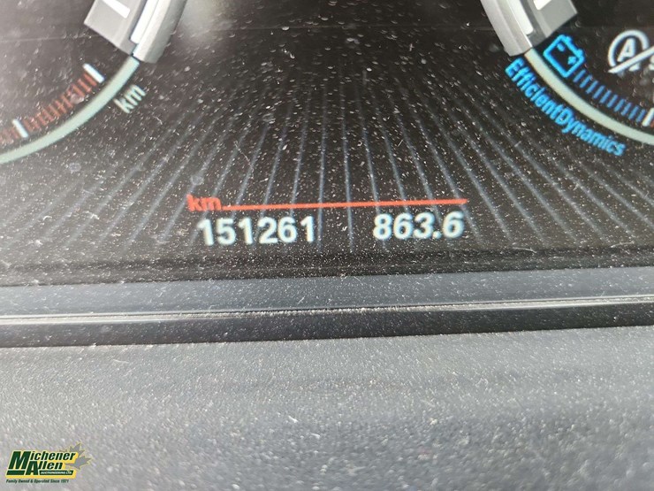 2013-bmw-5-series-550i-gt-xdrive-4dr-sedan-image-24
