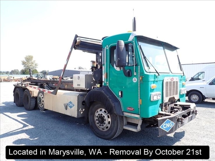 2016-peterbilt-320-image-29