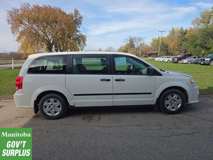 2012-dodge-grand-caravan-image-7