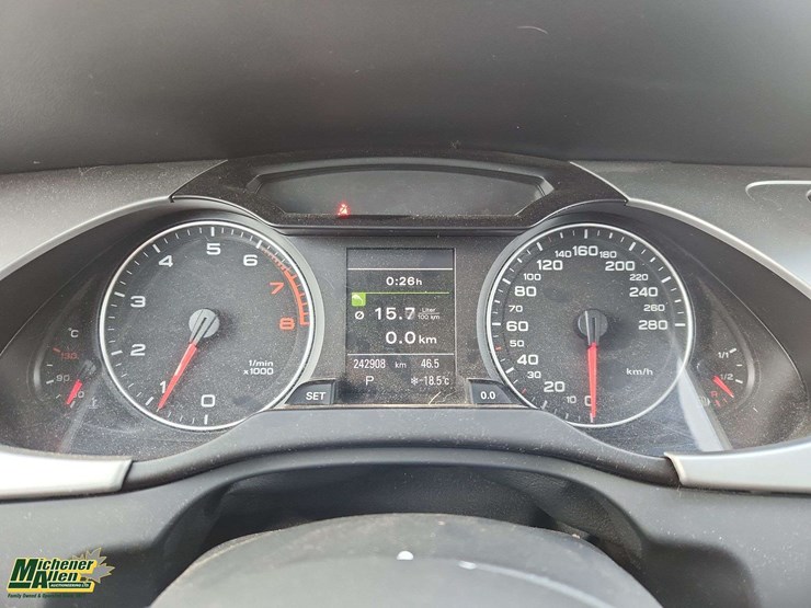 2011-audi-a4-2.0-t-quattro-image-19