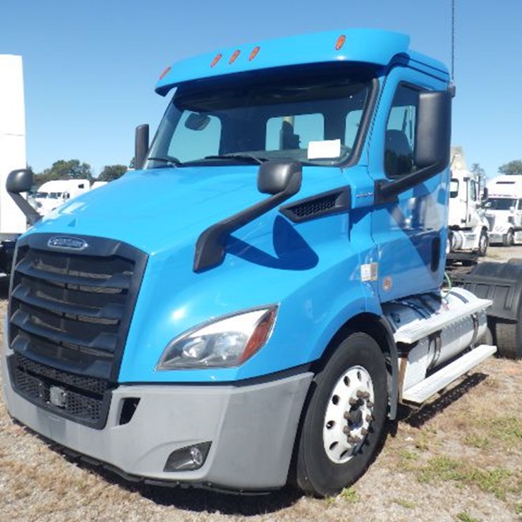 2019 FREIGHTLINER CASCADIA 116