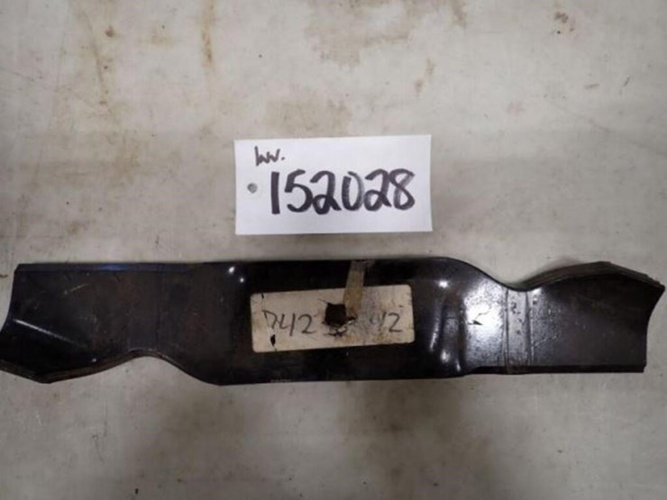 qty-of-4-16.25"-lawn-mower-blades-image-1