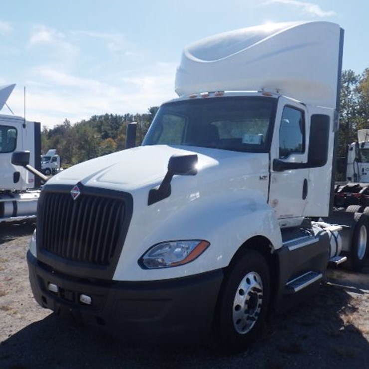 2020 INTERNATIONAL LT