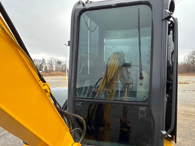 #2128-•-2023-komatsu-pc55-mini-excavator-image-12