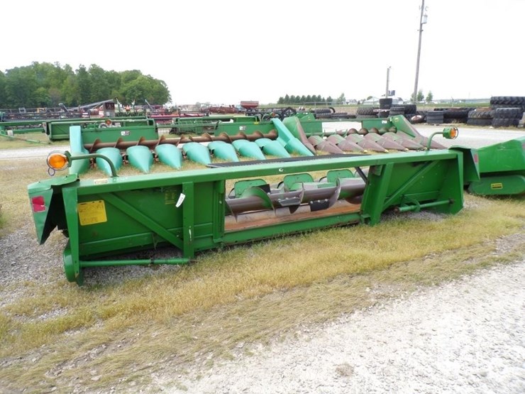1982-john-deere-643-image-3
