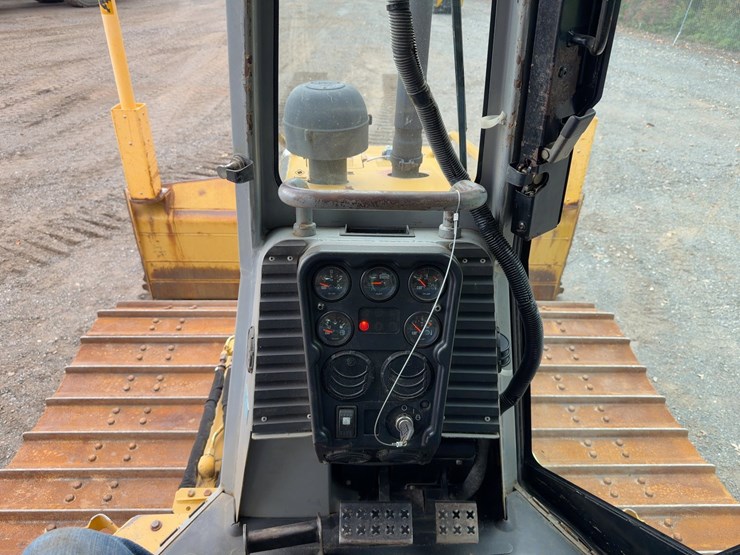 2007-caterpillar-d5g-lgp-image-40