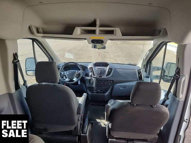 2016-ford-transit-image-34