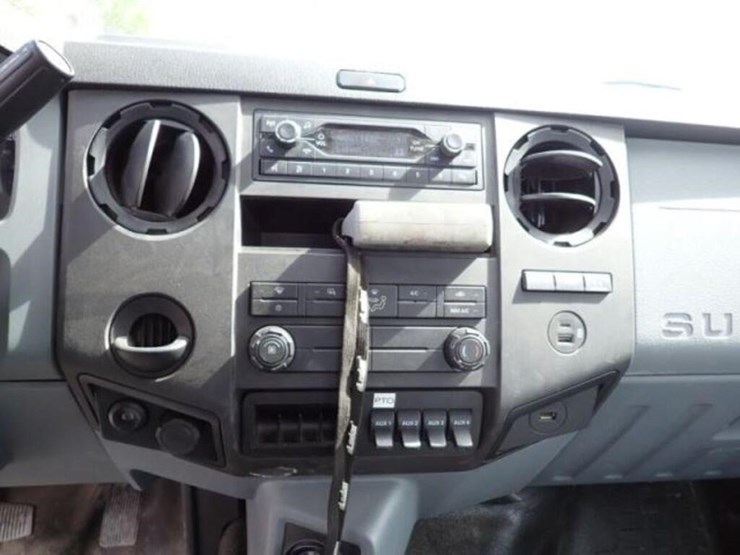 2023-ford-f650-image-18