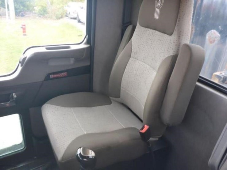2018-kenworth-t370-image-22