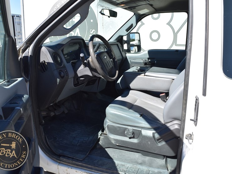 2015-ford-f350-sd-image-30