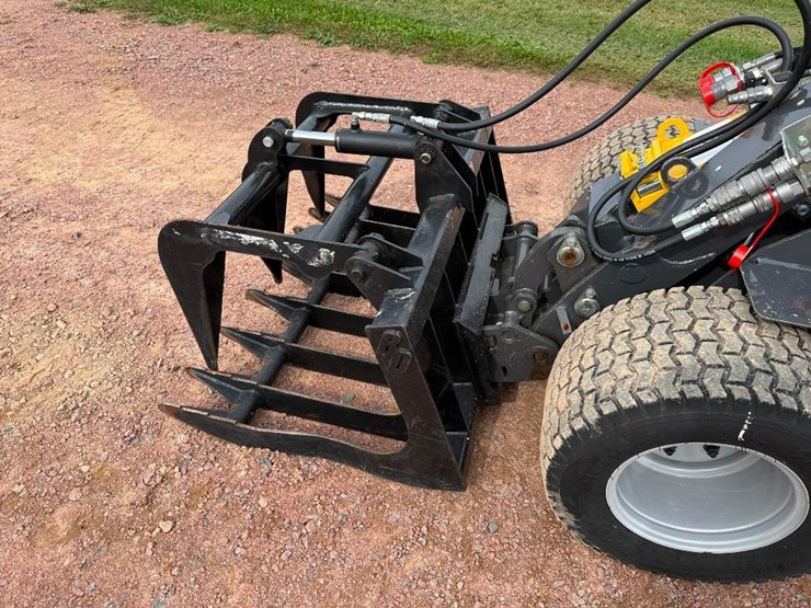 2024-new-holland-ml12t-image-22