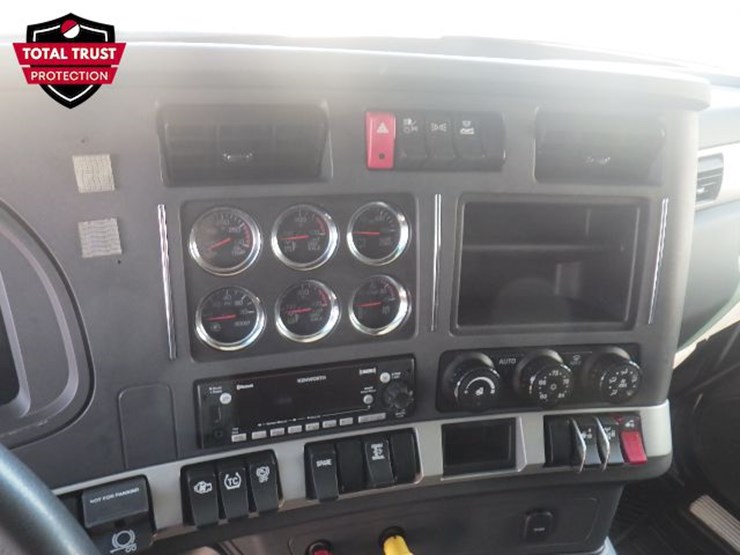 2023-kenworth-t680-image-21