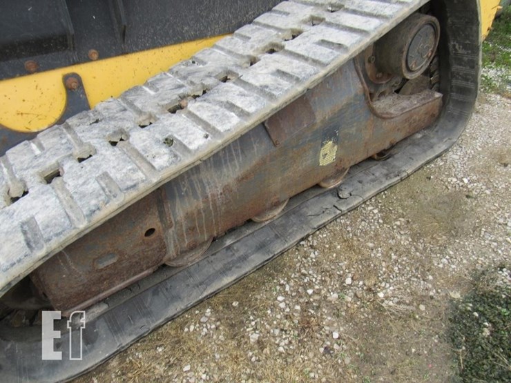 new-holland-c232-image-10