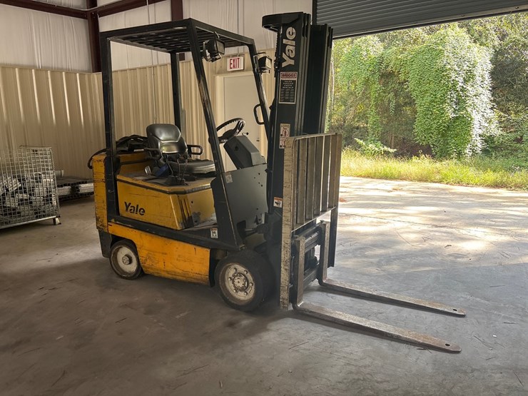 #21-•-yale-forklift-image-2