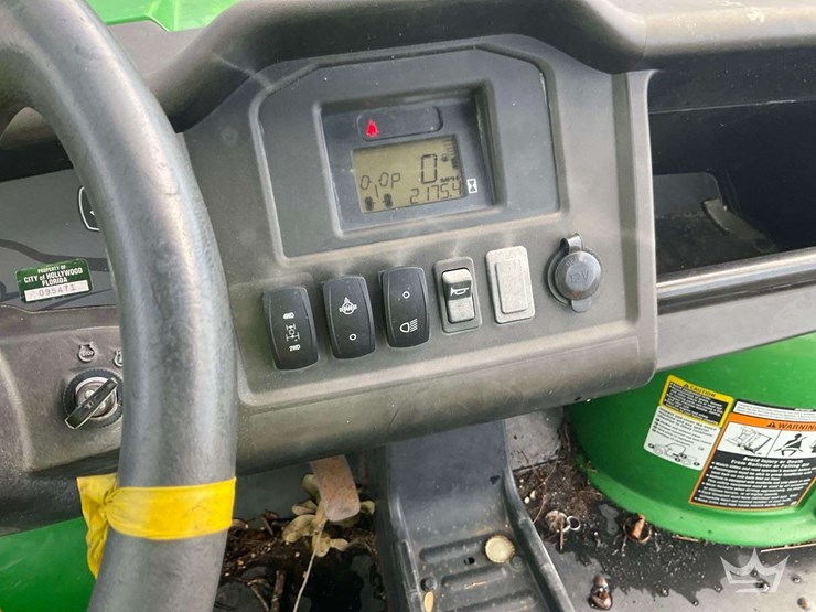 2022-john-deere-gator-image-9
