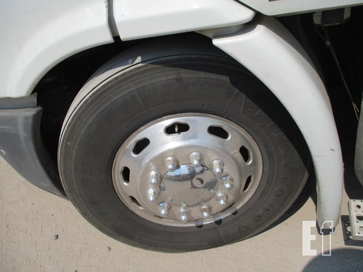 2012-freightliner-cascadia-113-image-22