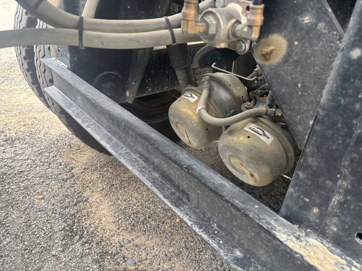 2025-axle-end-dump-image-67