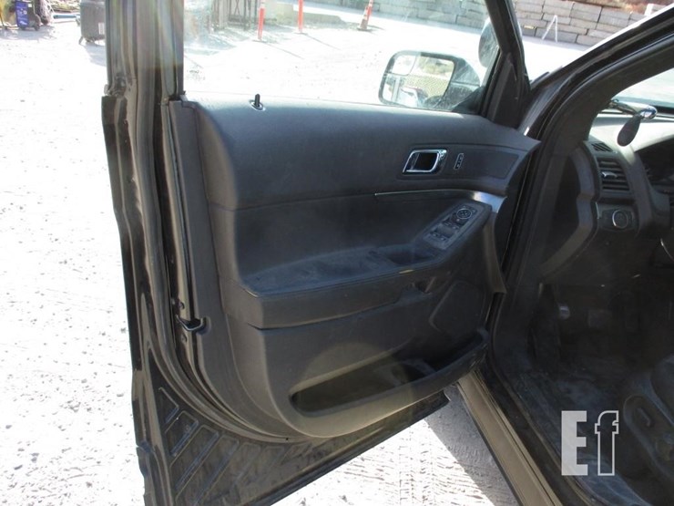 2014-ford-explorer-image-14