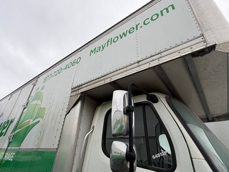 #1666-•-2012-freightliner-moving-box-truck-image-22