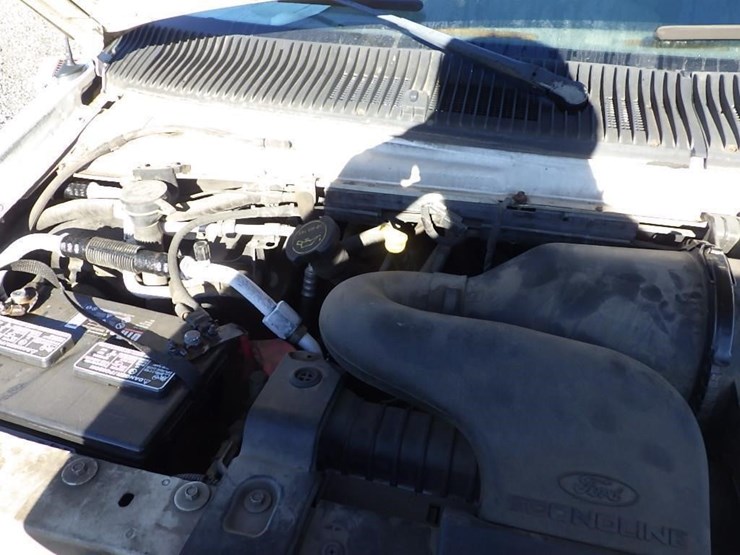 2006-ford-e250-image-18