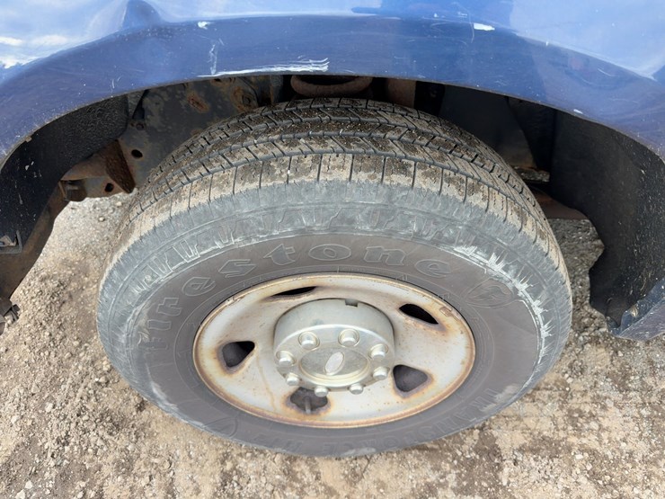 2010-ford-f350-xl-image-11