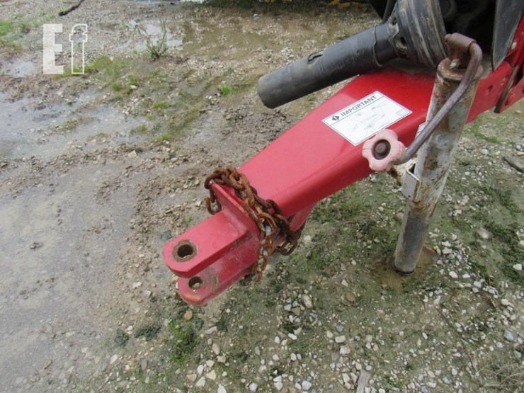 2019-new-holland-210-image-4
