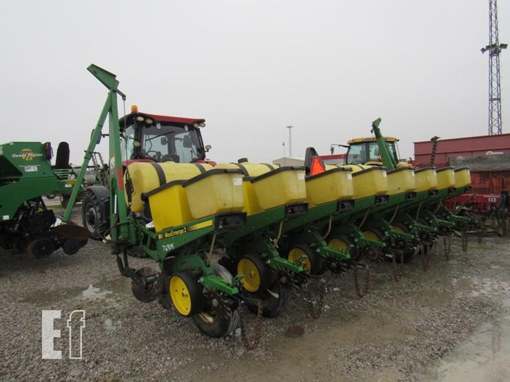 john-deere-7200-image-1