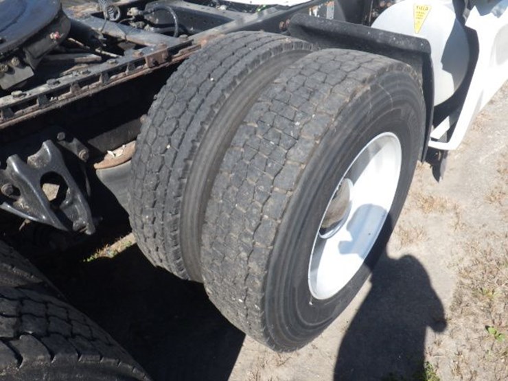 2019-kenworth-t680-image-9