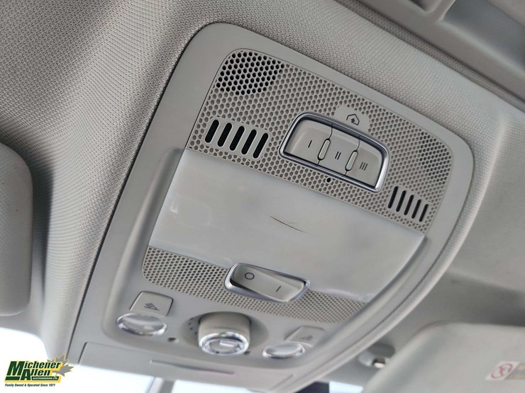 2011-audi-a4-2.0-t-quattro-image-21