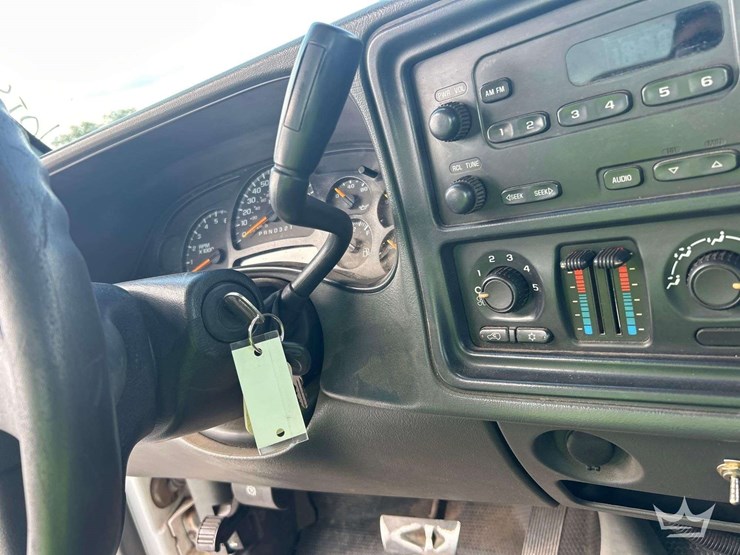 2006-gmc-sierra-2500-image-14