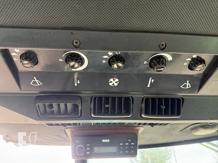 john-deere-4440-image-36