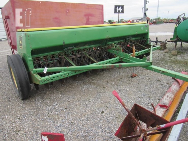 john-deere-8300-image-1