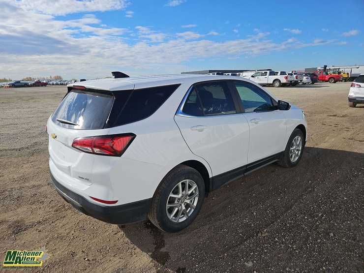 2022-chevrolet-equinox-image-4